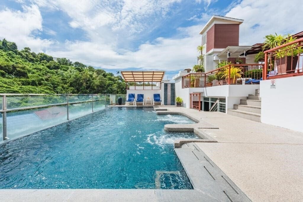 Отель Kata Beach Studio 3*
