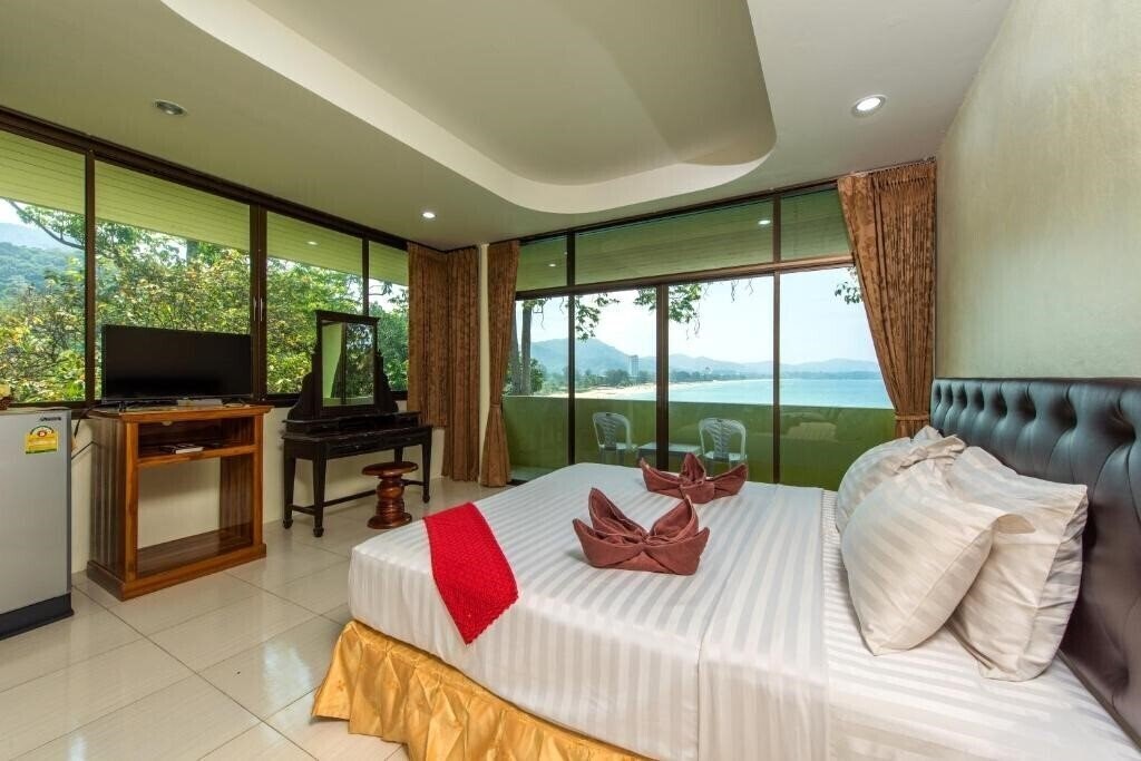 Фото Baan Karon Hill Phuket Resort 3*