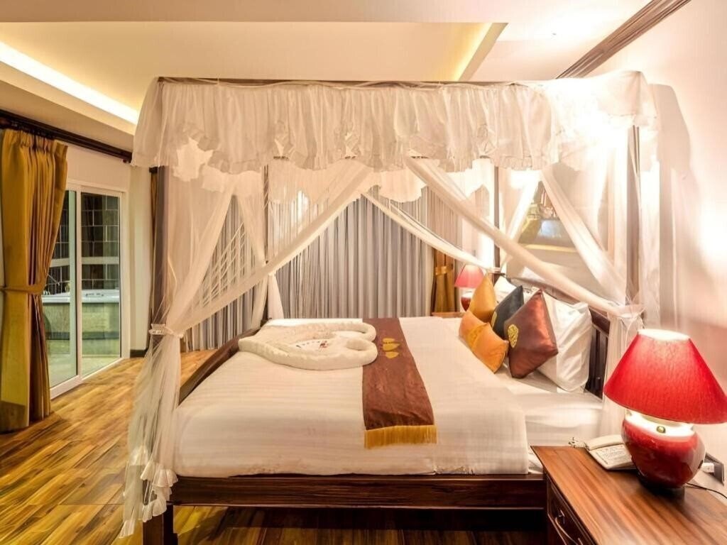 Фотография Tanawan Phuket Hotel 3*