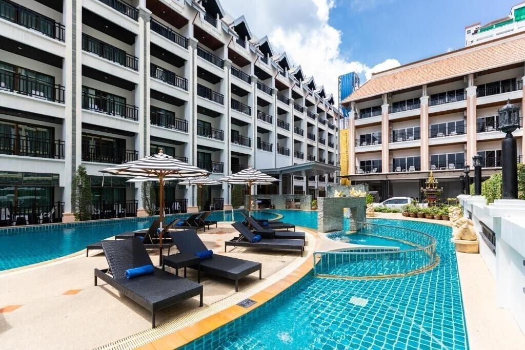 Фото Amata Patong 4*
