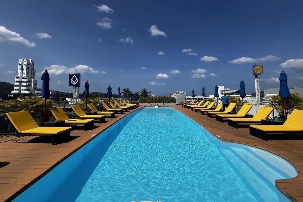 Картинка Days Inn Patong Beach 3*