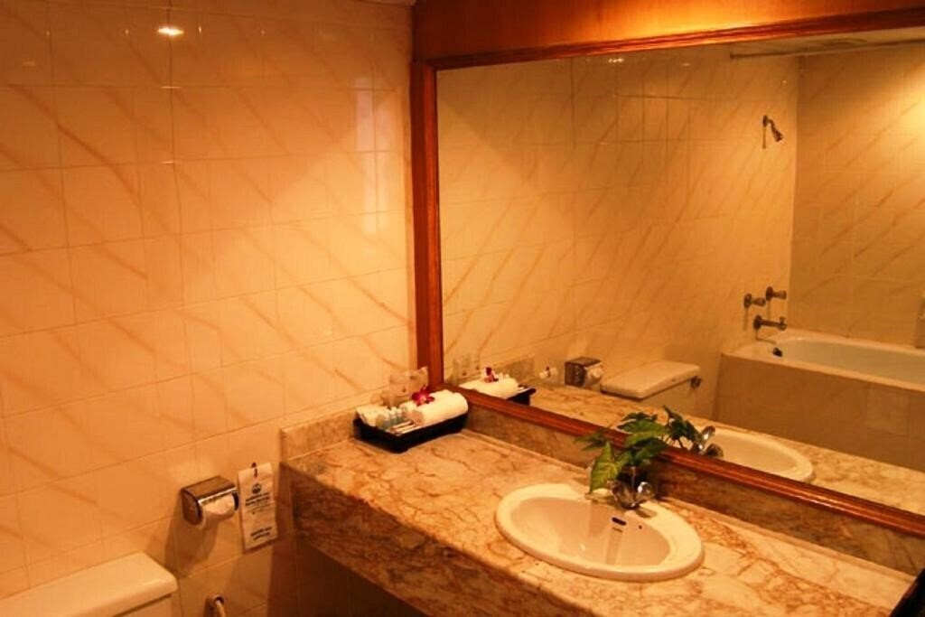 Фото Phuket Golden Sand Inn 2*