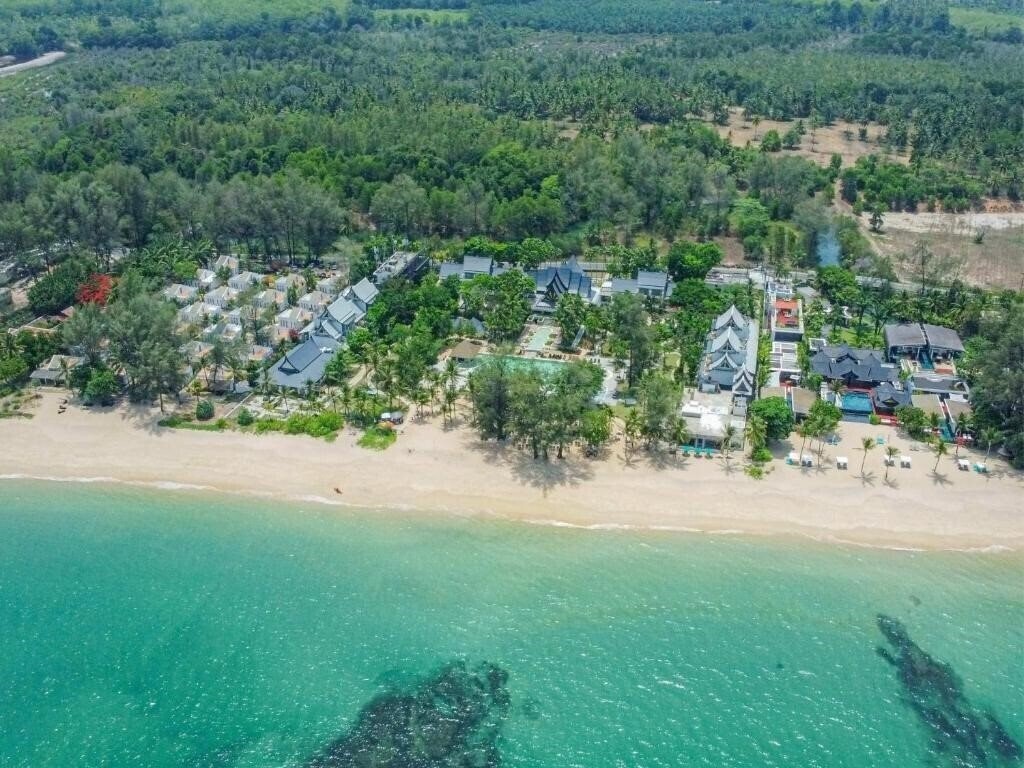 Готель Natai Beach Resort & SPA 5*