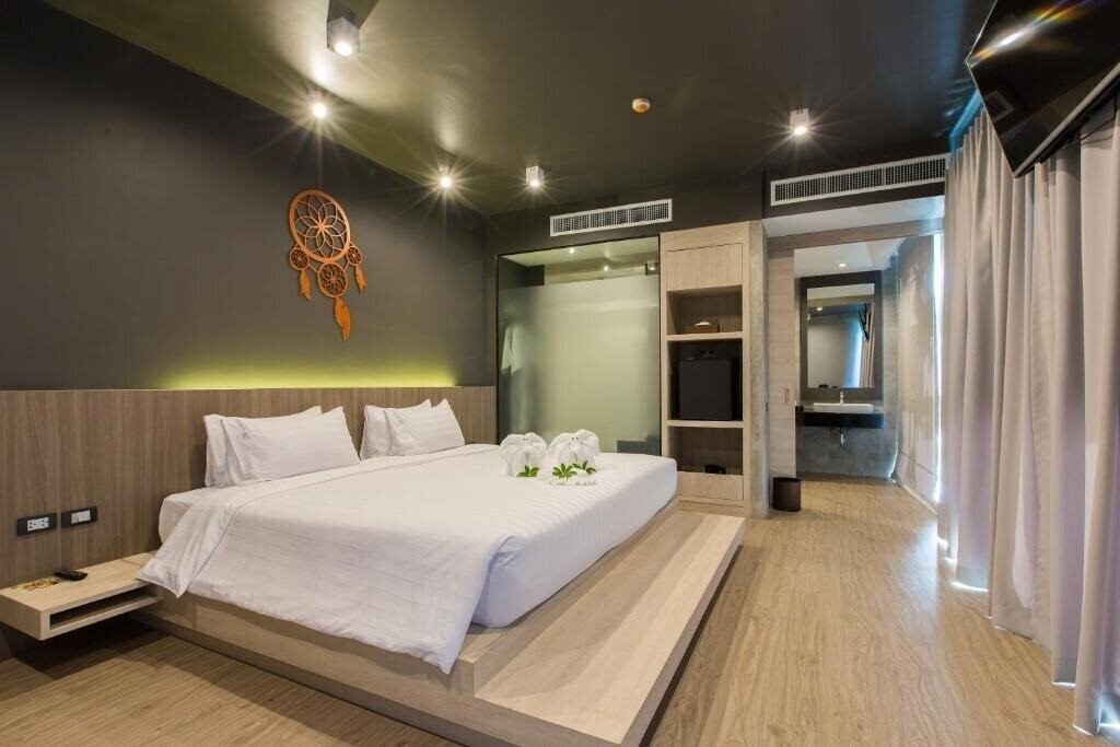 Картинка Maya Phuket Hotel 4*