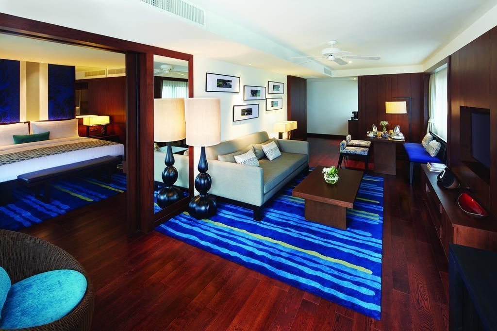 Фотографія Outrigger Laguna Phuket Beach Resort 5*