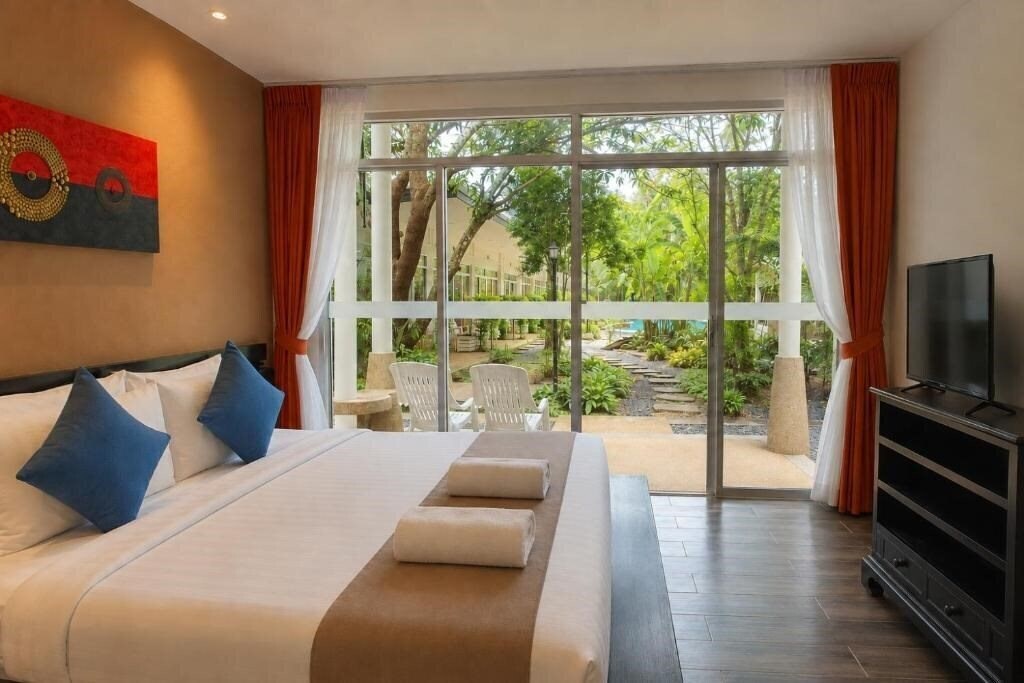 Картинка Blue Palm Seafront Resort Phuket 4*