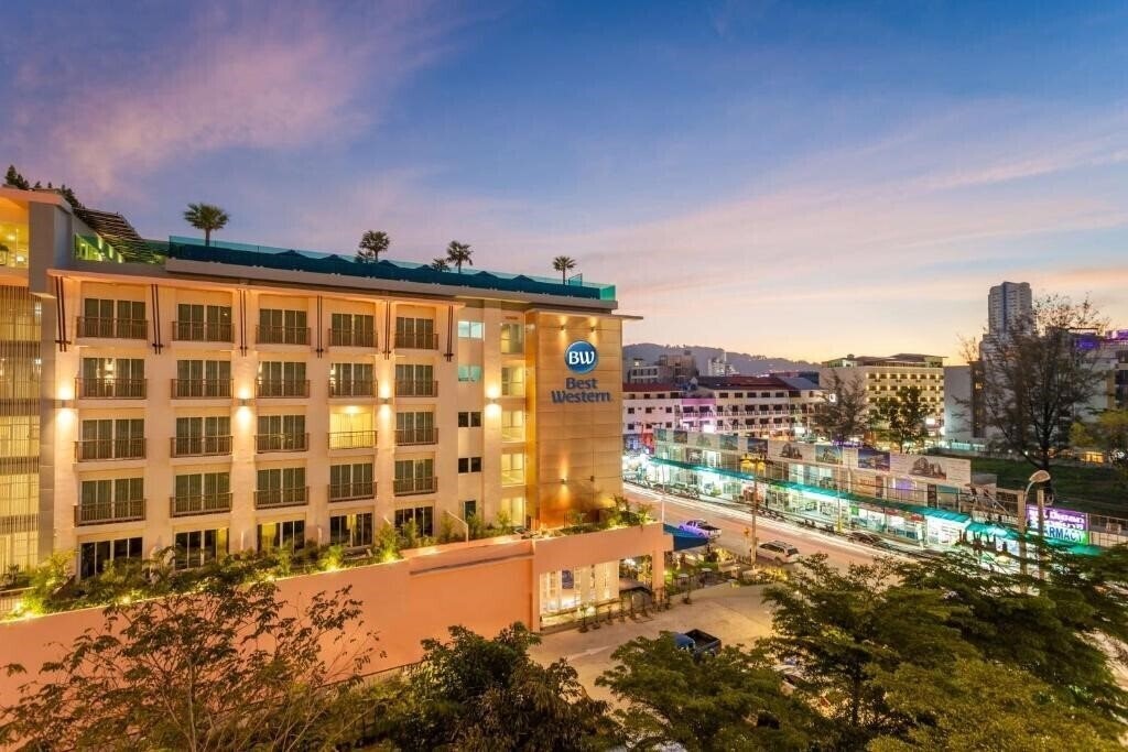 Готель Best Western Phuket Patong Beach 4*