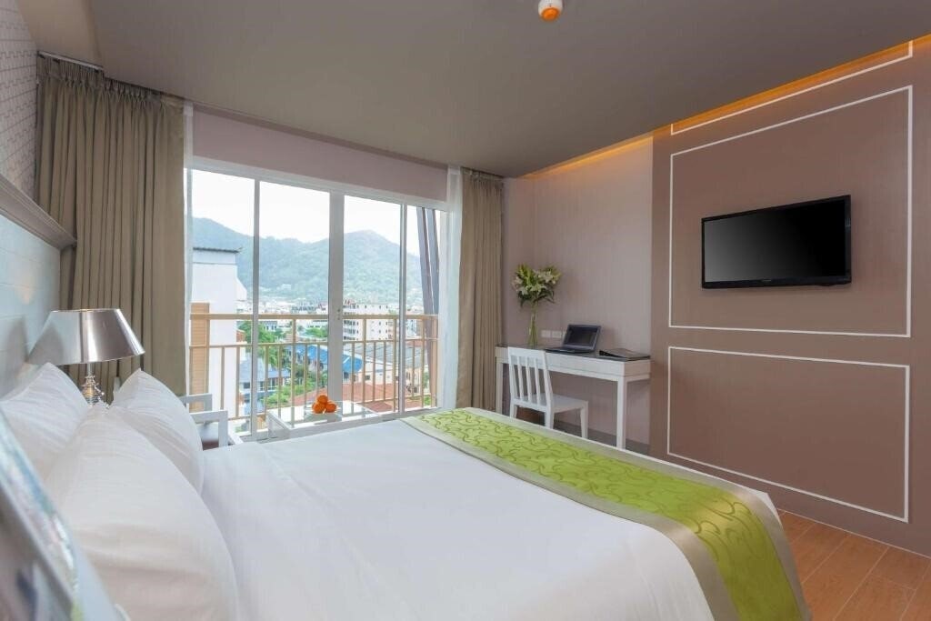 Фото Best Western Phuket Patong Beach 4*