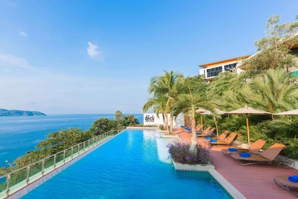 Готель Wyndham Grand Phuket Kalim Bay 5*