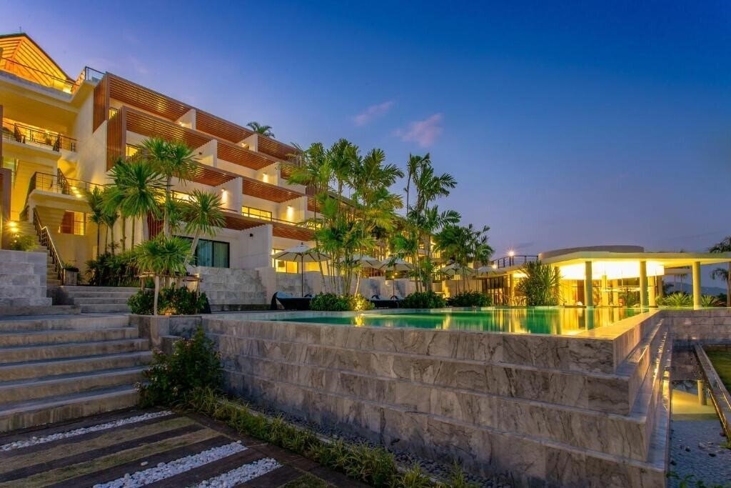 Готель Chalong Chalet Resort & Longstay 3*