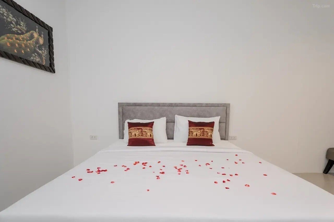Фотография Golden Manora Hotel Bangtao Beach 3*