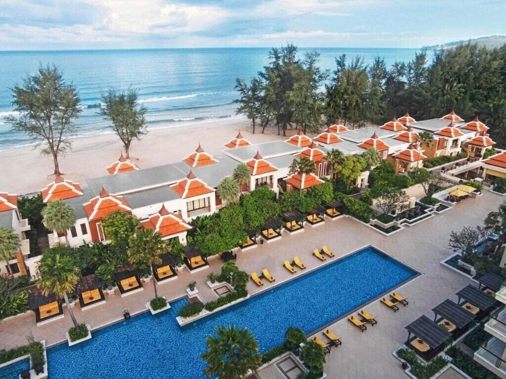 Готель The Palm Beach Club 5*