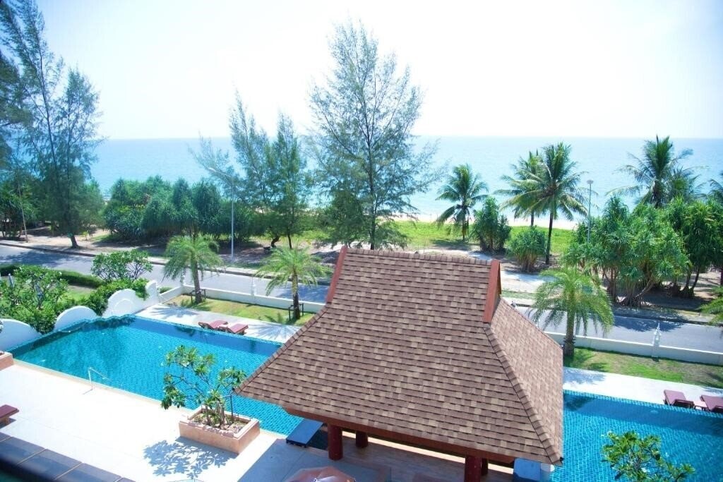 Отель Maikhao Palm Beach Resort 5*