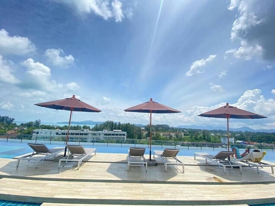 Готель The Aristo Resort 4*