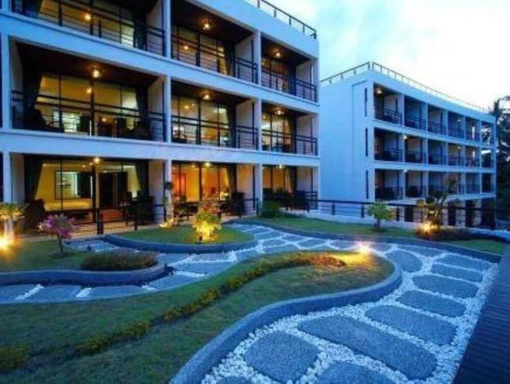 Картинка The Kris Resort Bangtao Beach 4*