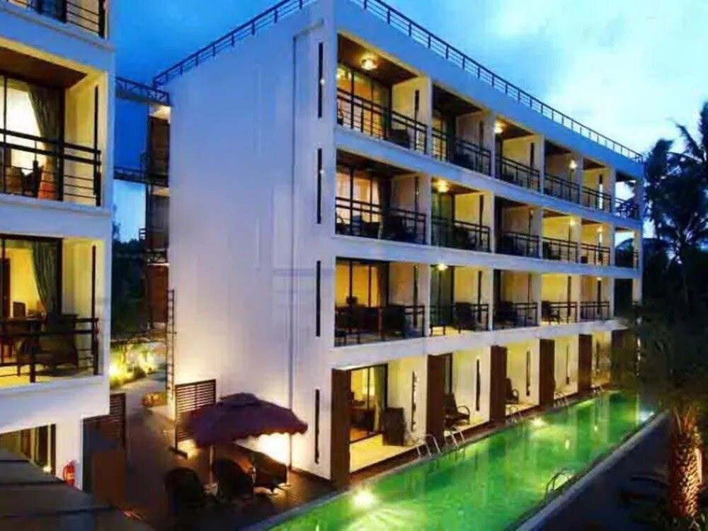 Отель The Kris Resort Bangtao Beach 4*