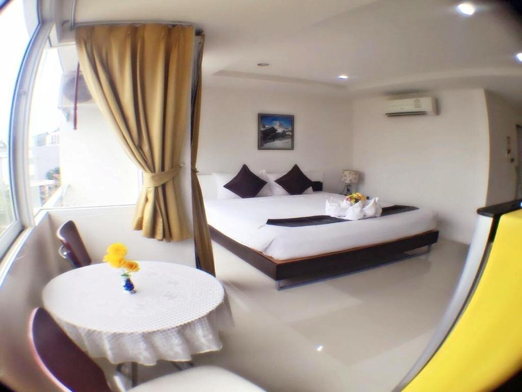 Готель Swiss House 1*