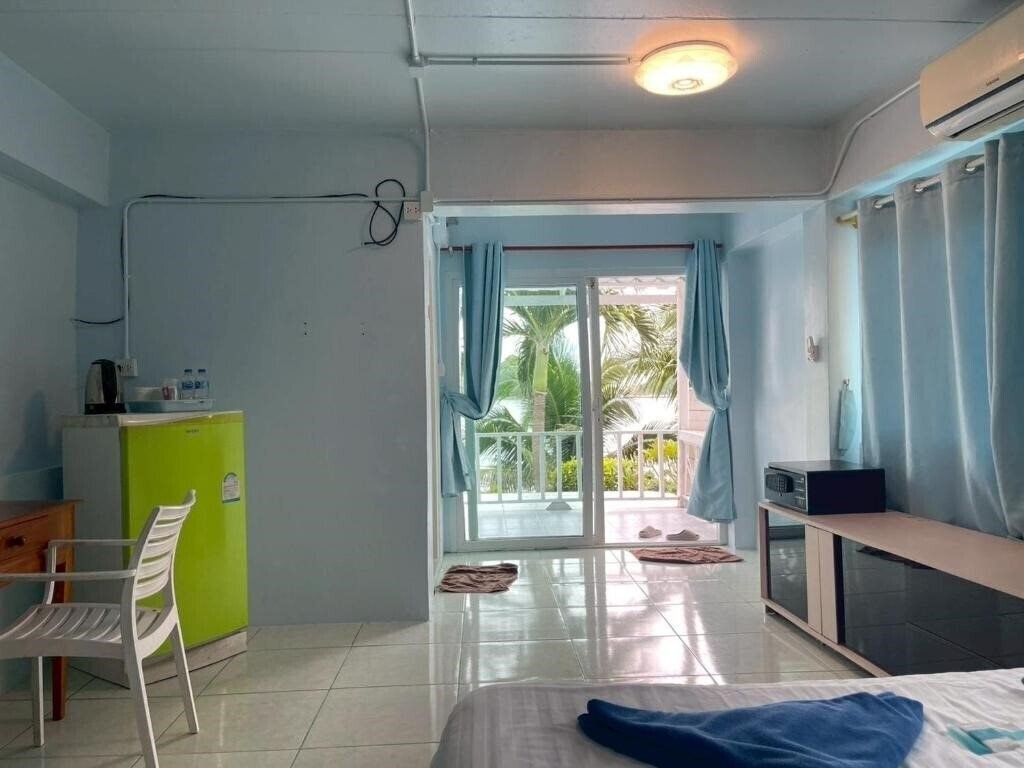 Зображення Naiharn On The Rock Resort 3*