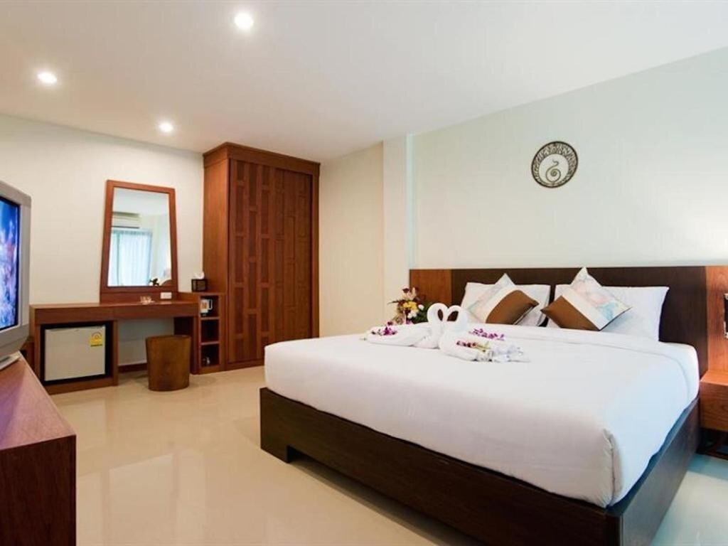 Картинка Deva Patong Suites Hotel 3*