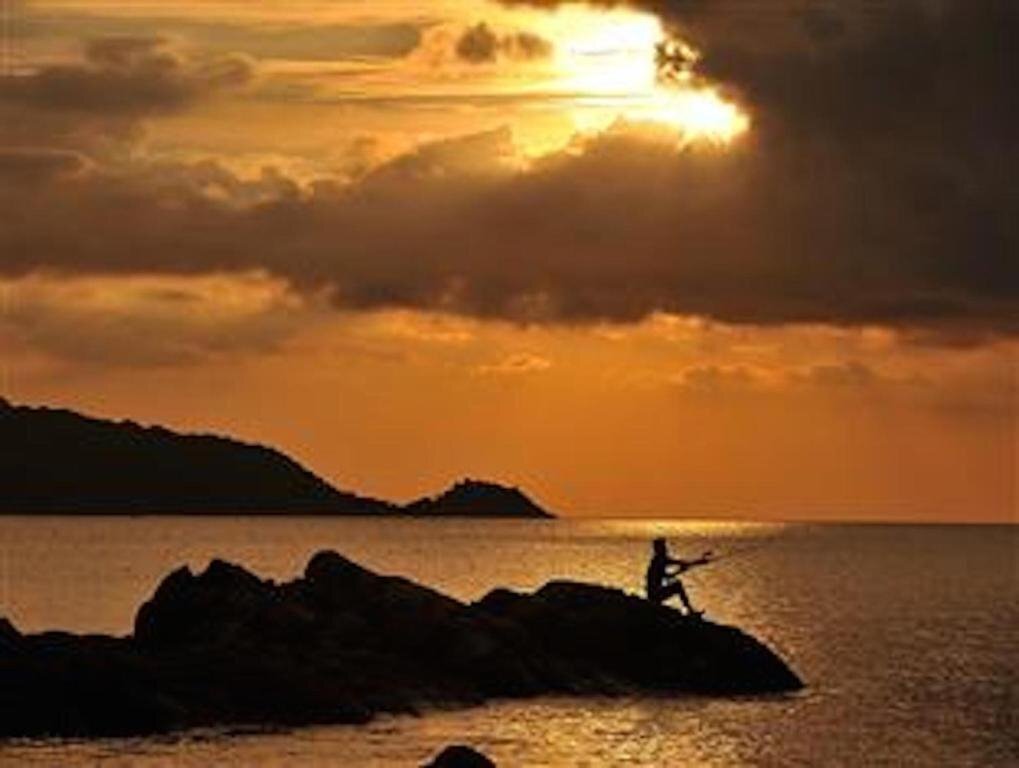 Изображение Deva Patong Suites Hotel 3*