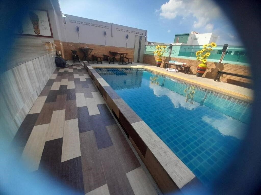 Изображение Expat Hotel Patong Center 3*