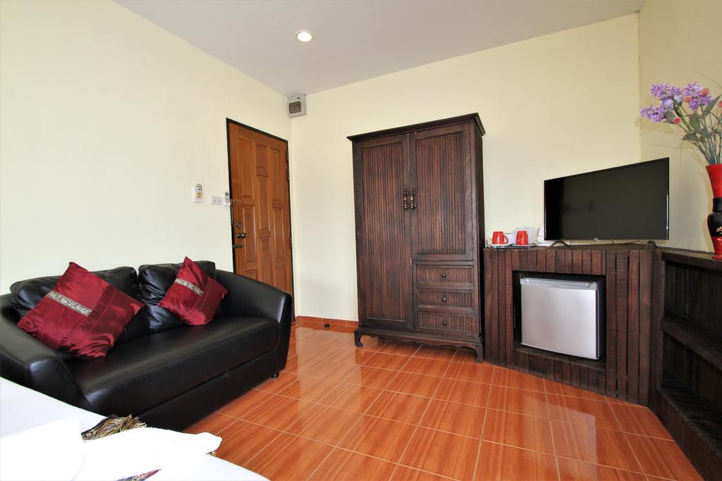 Фотографія Baan Suay Karon Hotel 3*