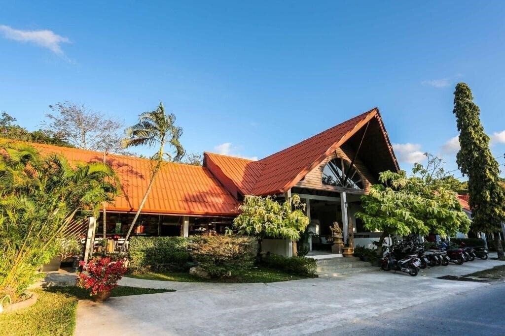 Картинка Again @ Naiharn Beach Resort 3*