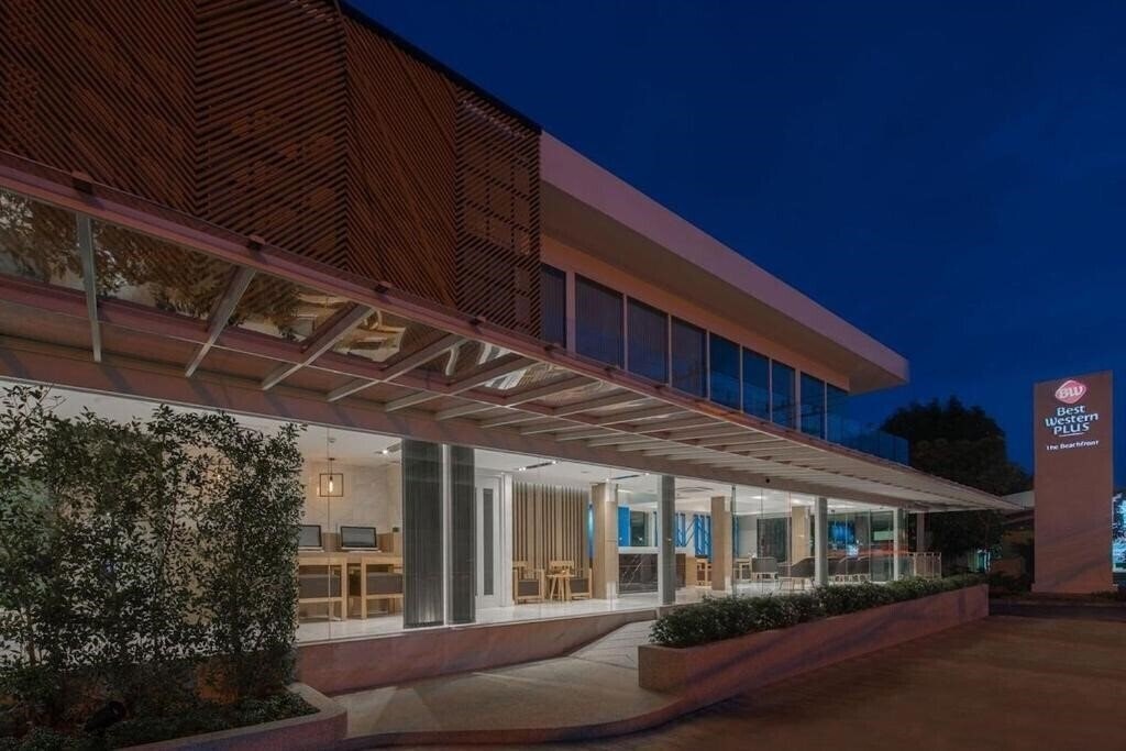 Зображення The Beachfront Hotel Phuket 4*