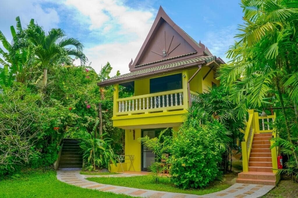 Отель Chez Charly Bungalow 3*