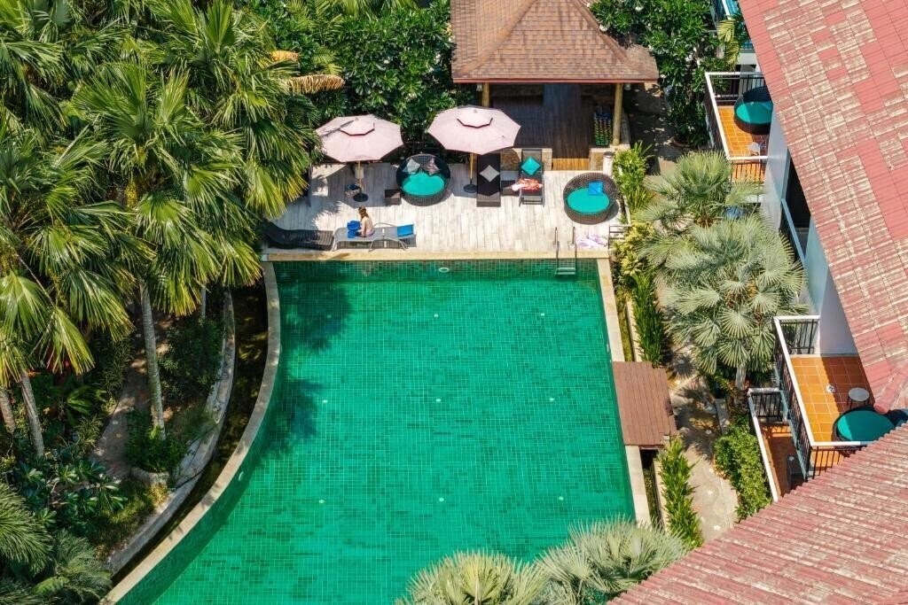 Готель Coco Retreat Phuket Resort & SPA 4*
