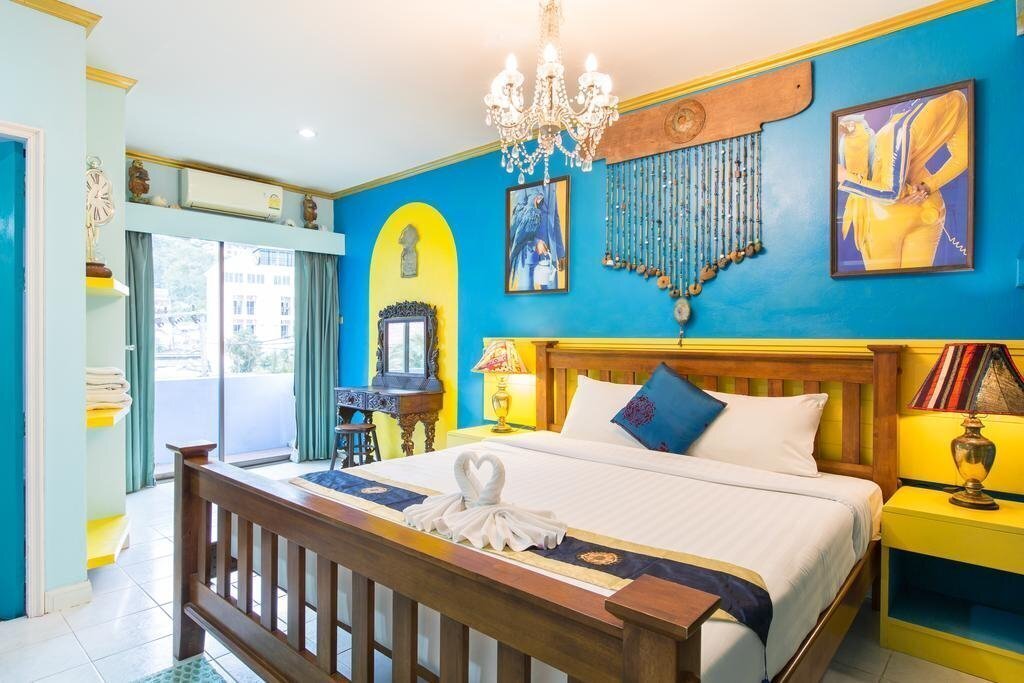 Готель Barefoot Hotel Kalim Beach Front 3*