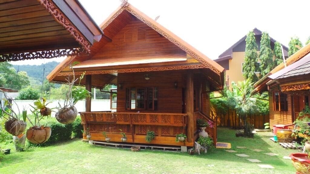 Фотография Golden Teak Resort - Baan Sapparot 3*