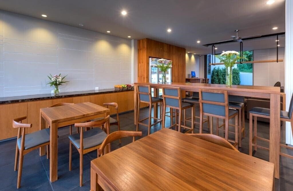 Картинка X10 Seaview Suites At Panwa Beach 4*