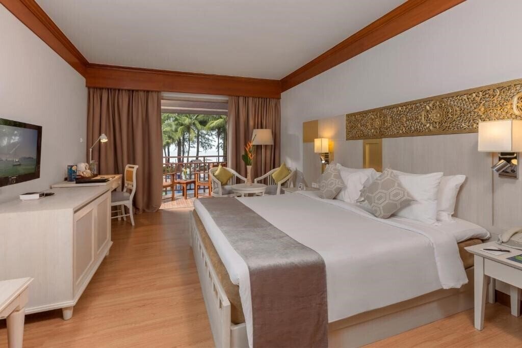 Фото Best Western Premier Bangtao Beach Resort 4*