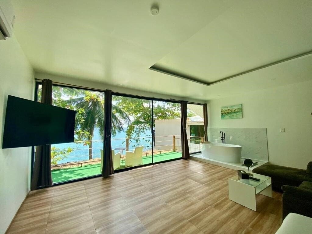 Готель Patong Sunset Villa 3*