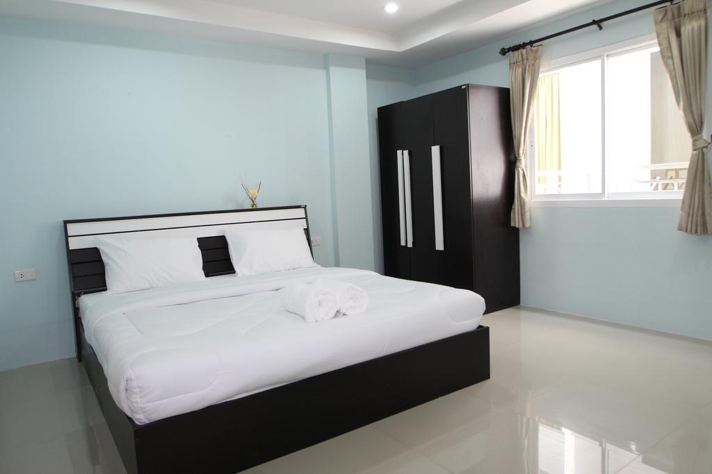 Отель Angel Service Apartment Patong Beach Hostel 2*