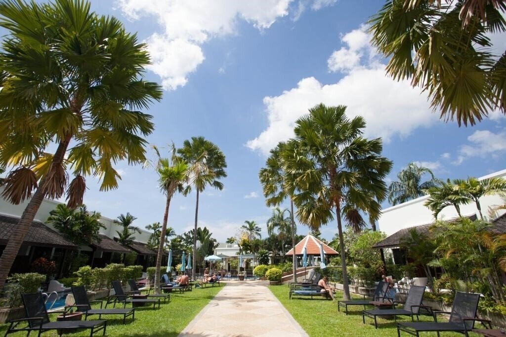 Готель Xaya Pool Access Resort 3*