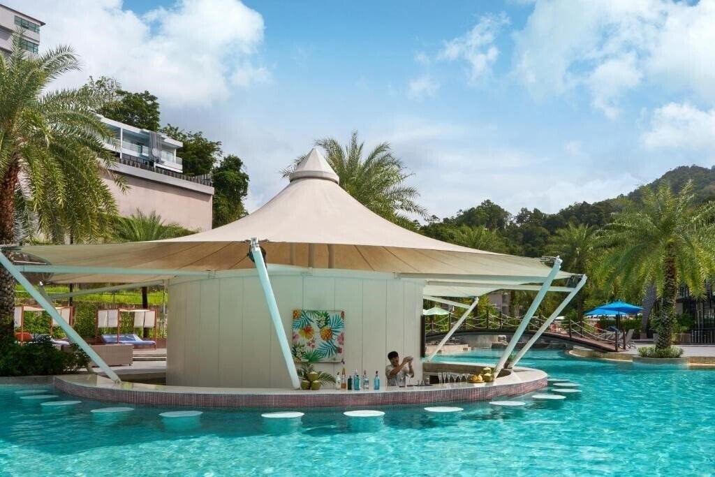 Картинка Patong Bay Hill Resort & SPA 4*