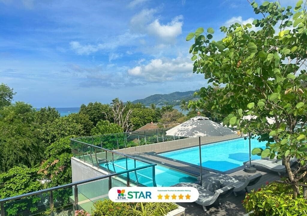 Картинка Araya Beach Hotel Patong 1*