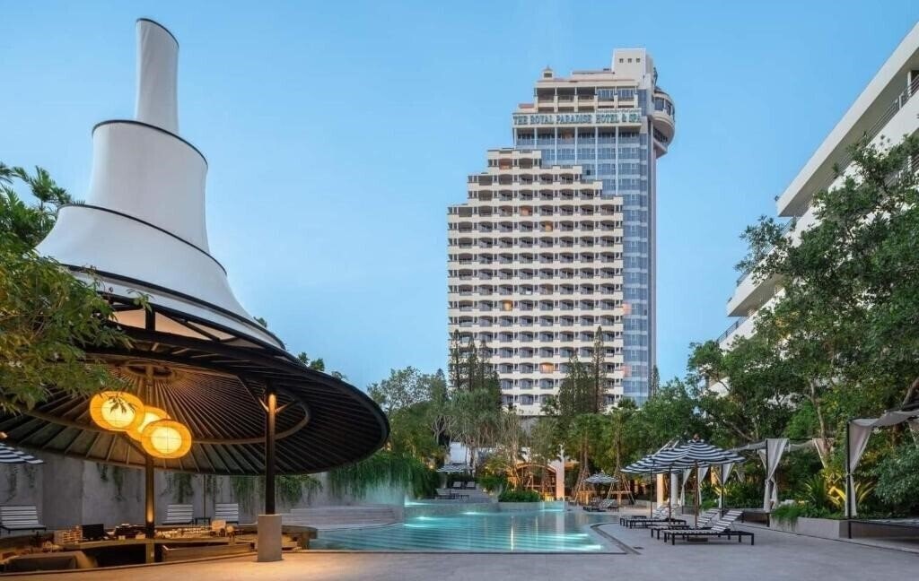 Готель The Royal Paradise 4*