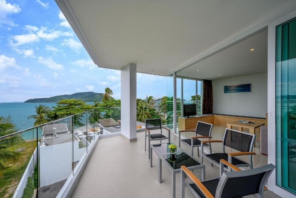 Зображення Best Western Plus The Beachfront 4*
