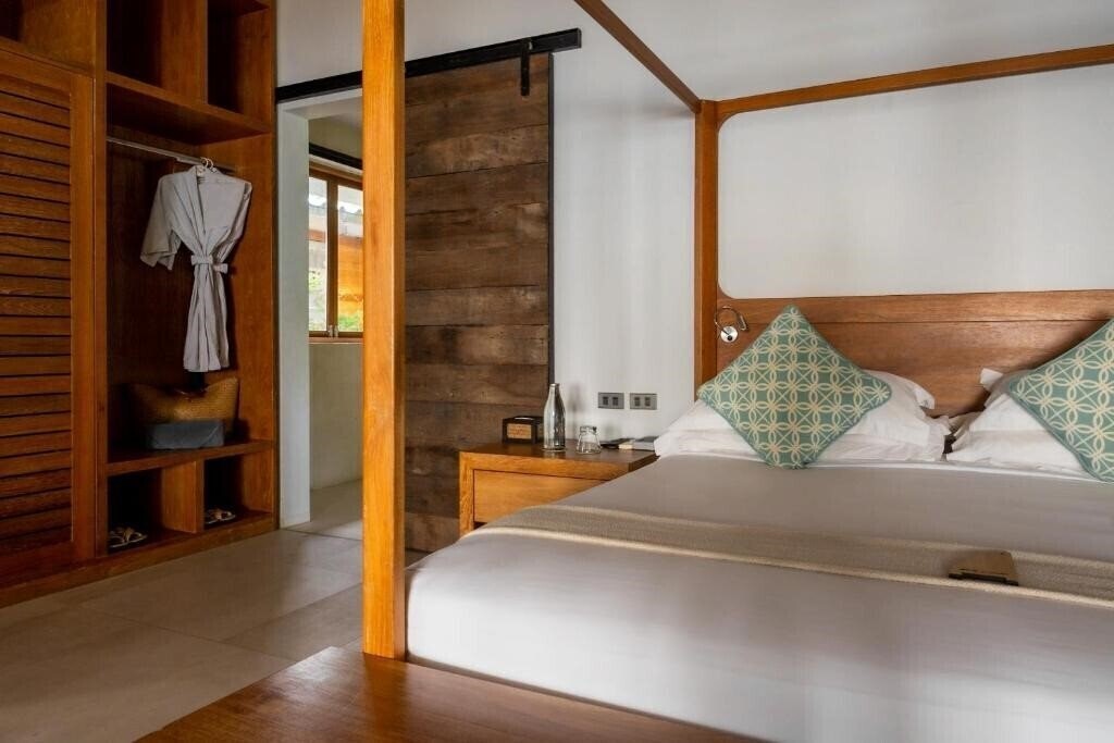 Готель The Cove Phuket 3*