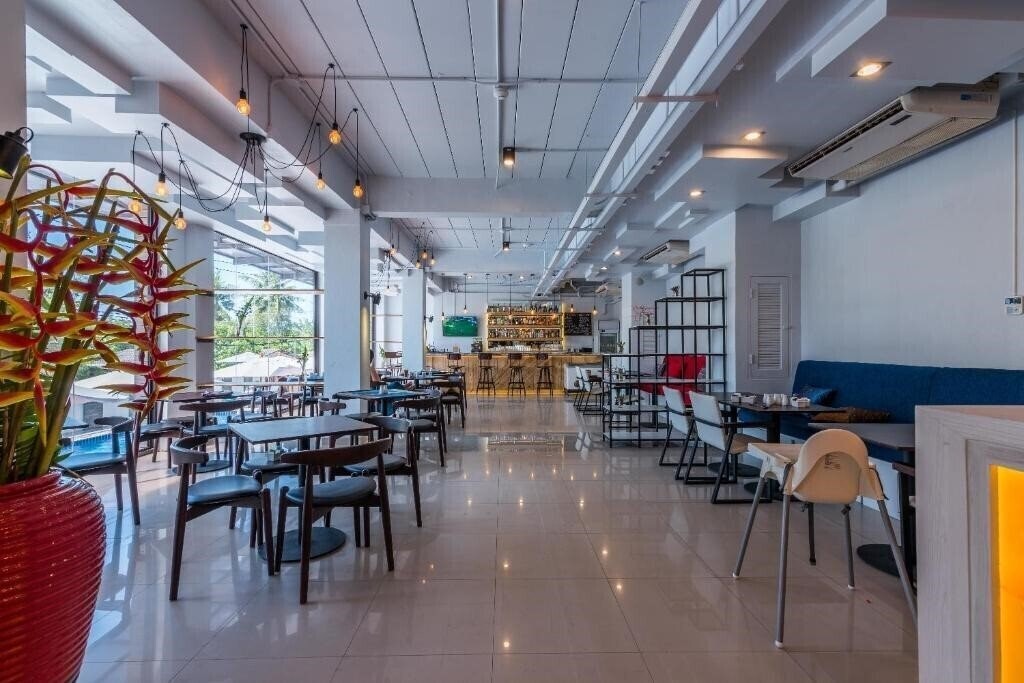 Фотография Maikhao Hotel & Residence 4*