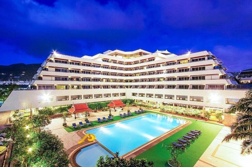Готель Patong Resort 4*