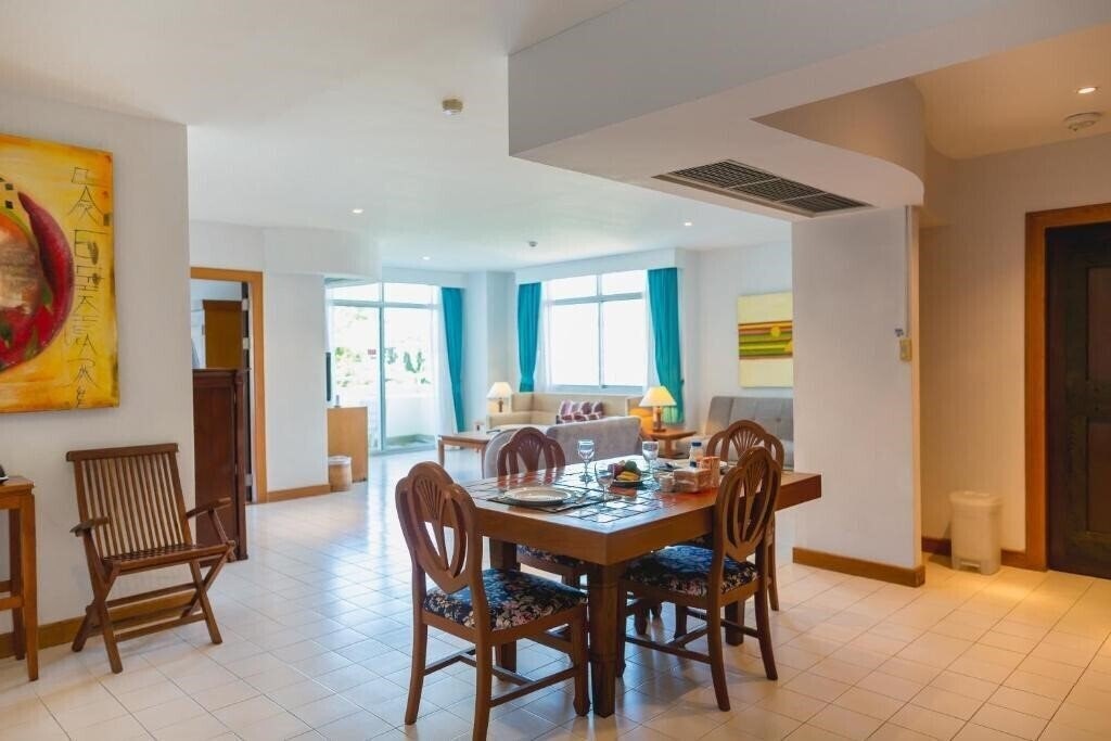 Фотографія Waterfront Suites Phuket by Centara 4*