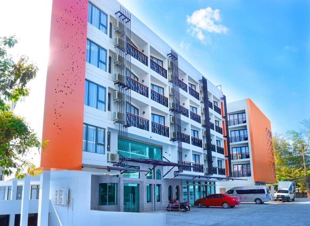 Зображення Phoenix Hotel Karon Beach 3*
