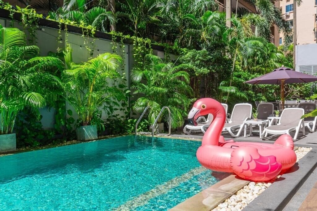 Готель Woovo Phuket Patong 4*