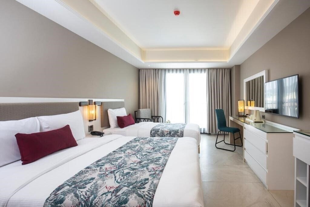 Фото Woovo Phuket Patong 4*