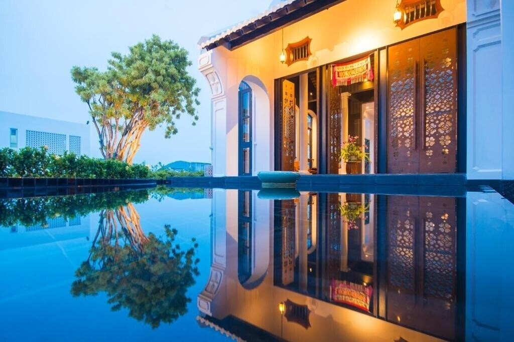 Фото Little Nyonya Hotel 4*