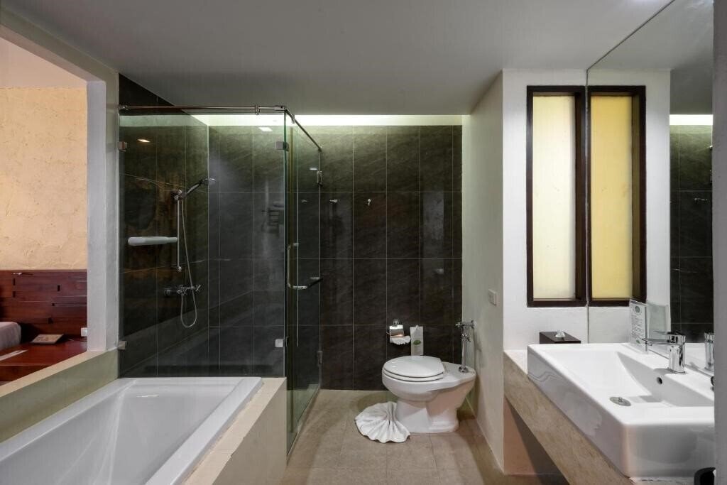 Фотографія Karon Phunaka Resort & SPA 4*